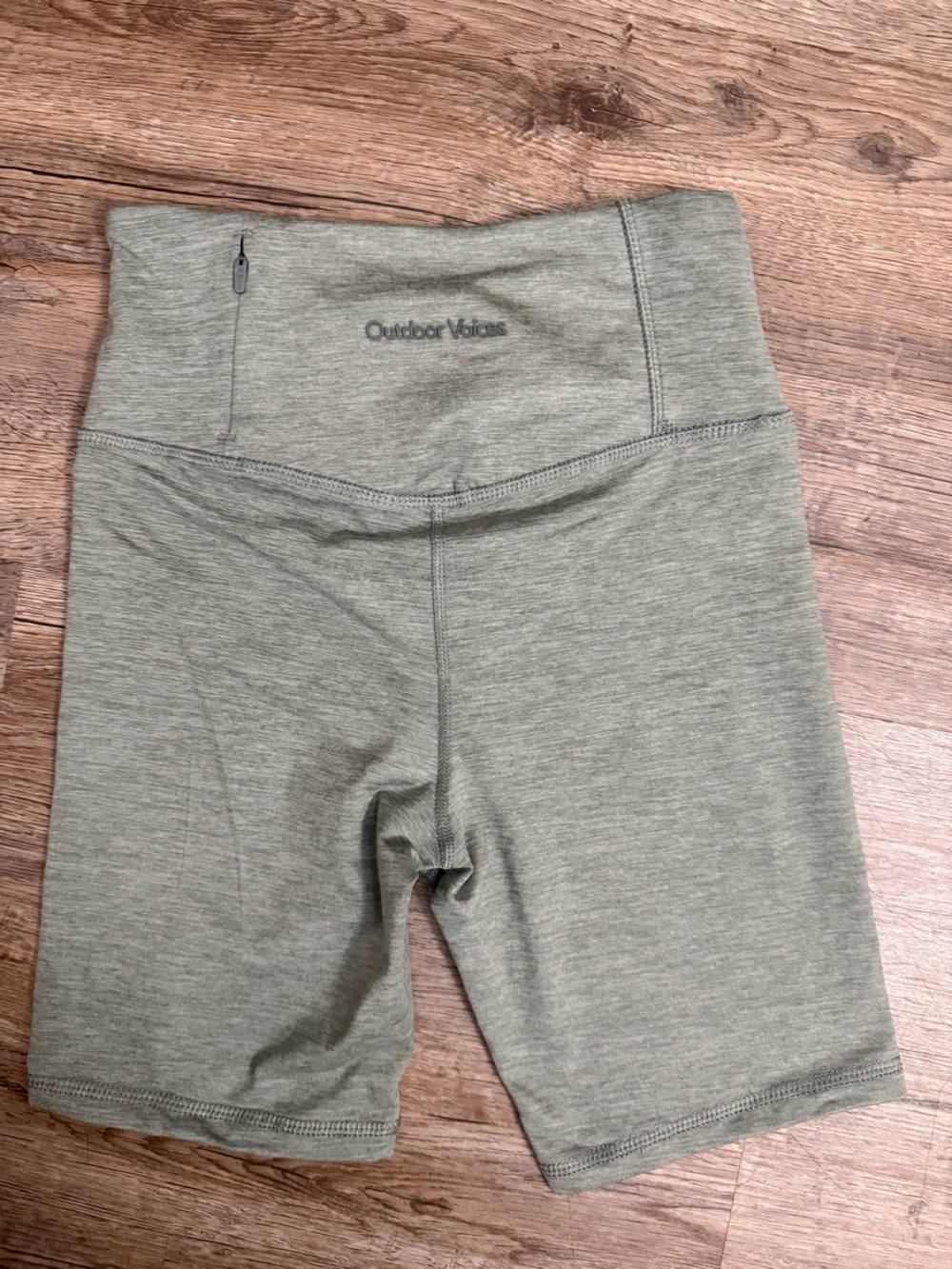 Outdoor Voices • Crossover Waistband Bike Shorts - Picture 13 of 14